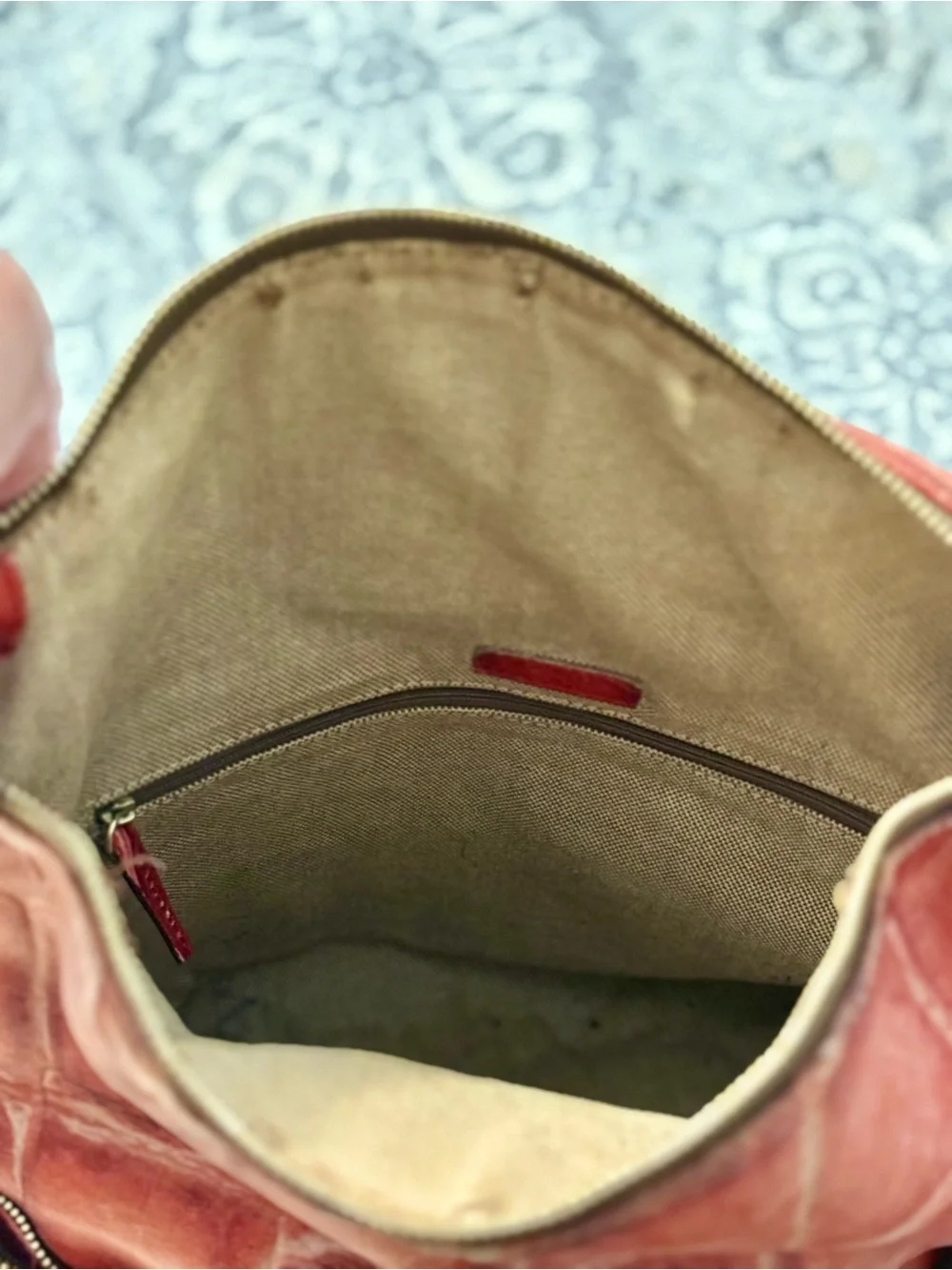 Dooney & Bourke Dillen Red Croc-Embossed Leather hobo Bag
